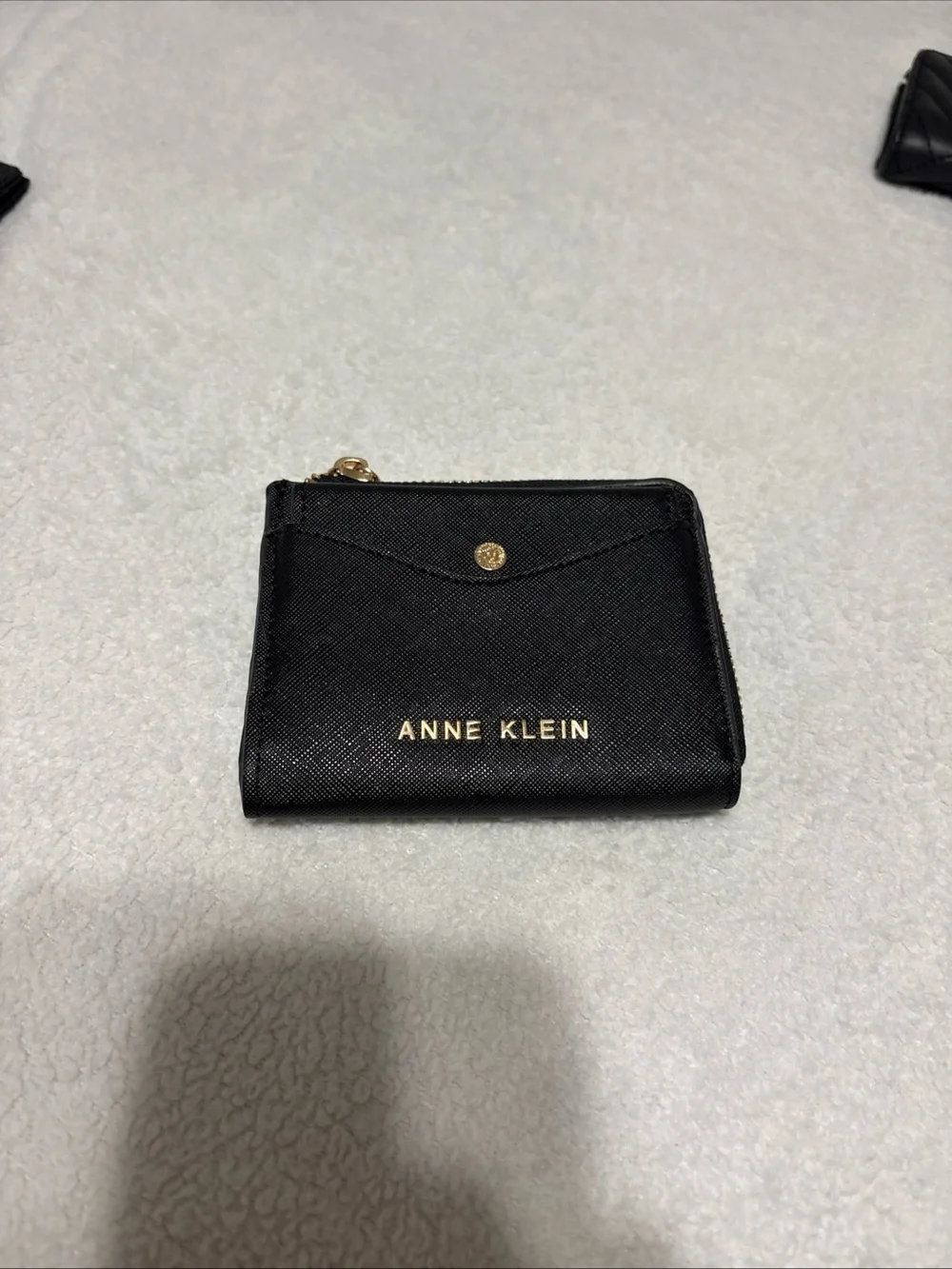 Anne Klein compact anne